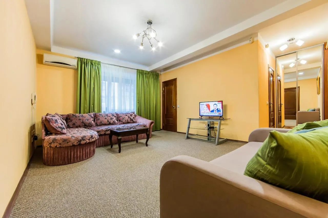 2К Квартира Біля Олімпійського, Центр Kijev Apartman
